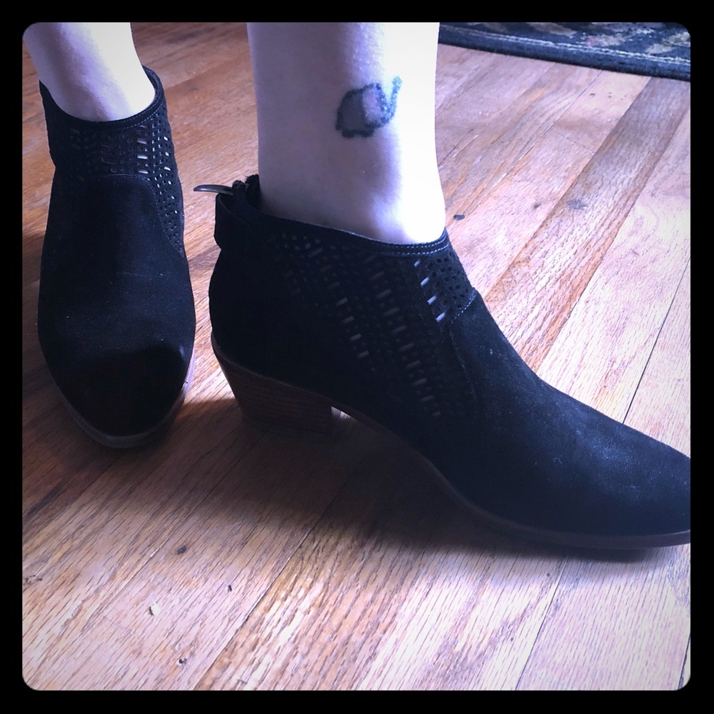 Via Spiga laser cut suede bootie 9.5US/39.5EU